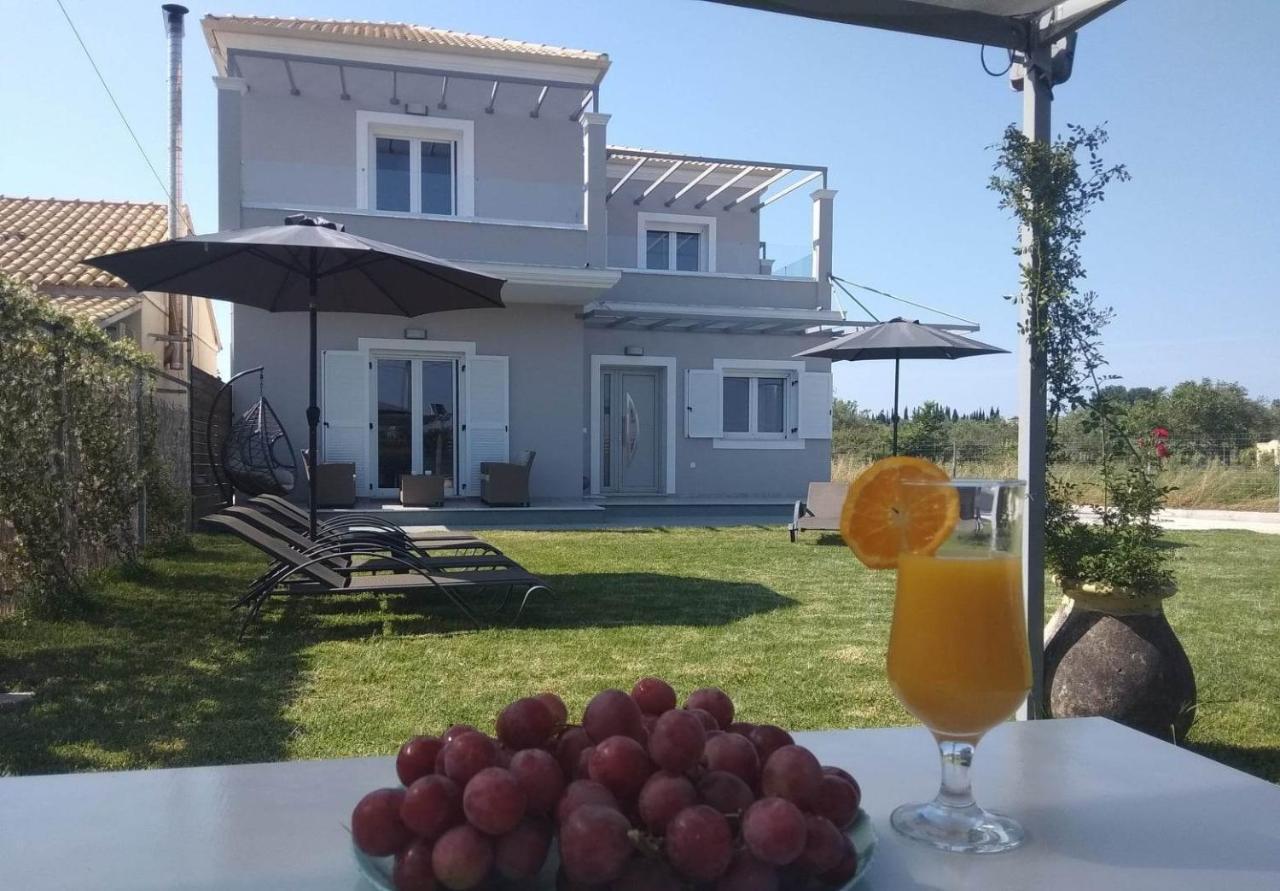 Spiridoula Luxury Villa Roda  Exterior photo